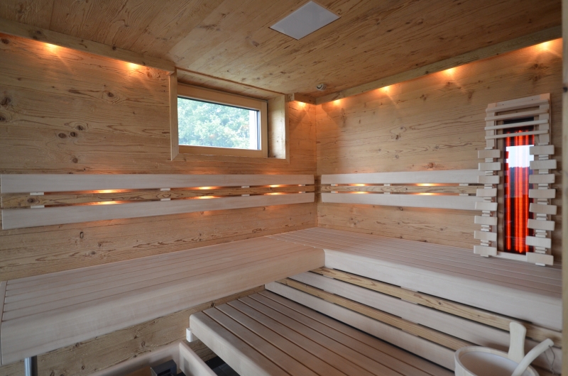 Sauna mit Fenster 16