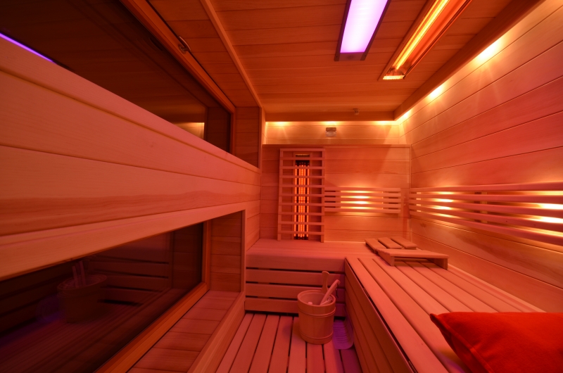 Sauna mit Fenster 27